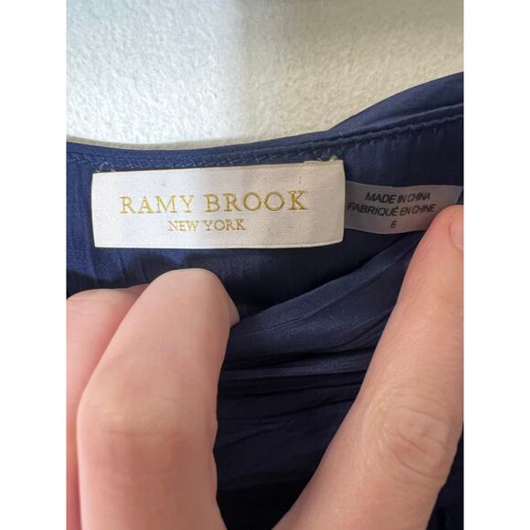 😍RAMY BROOK! Elegant Navy Blue Layered Skirt - Picture 4 of 4